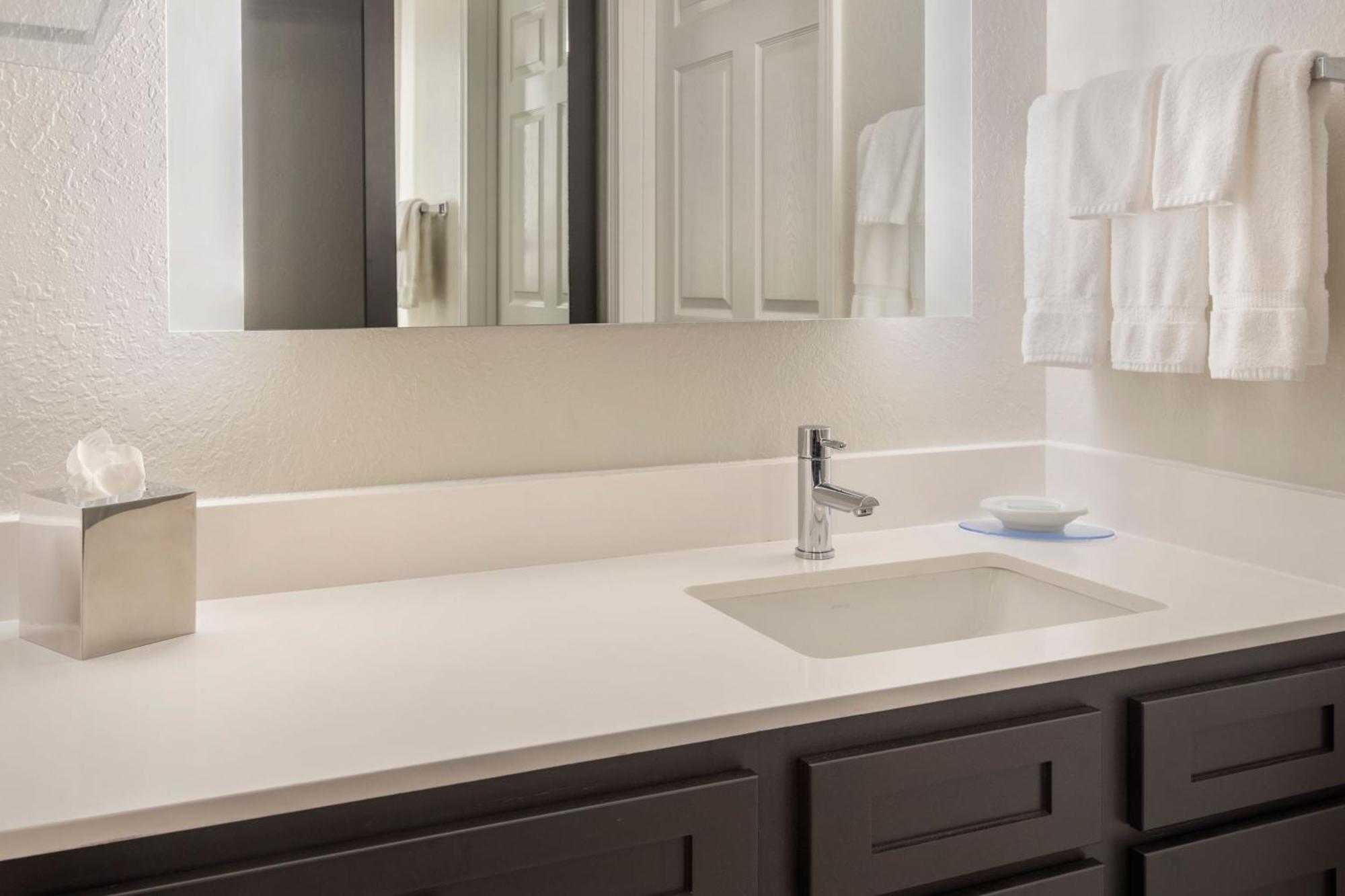 Residence Inn Hartford Манчестер Экстерьер фото